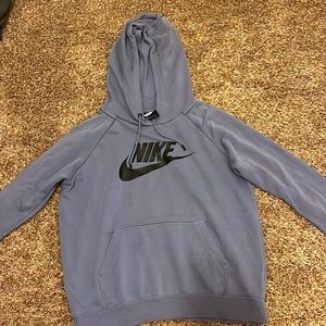 Light purple grey ish nike sweatshirt size small